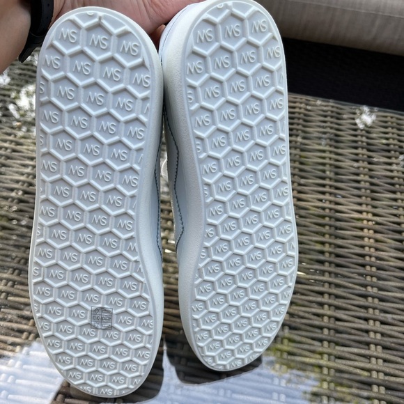 Stuart Weitzman Daryl Pro Low-Top Sneakers - Picture 13 of 17